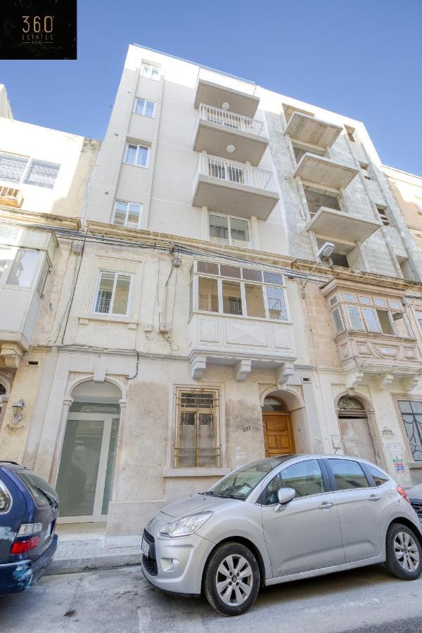 Charming 2Br W/Maltese Balcony Off The Promenade By 360 Estates Apartman Gzira Kültér fotó